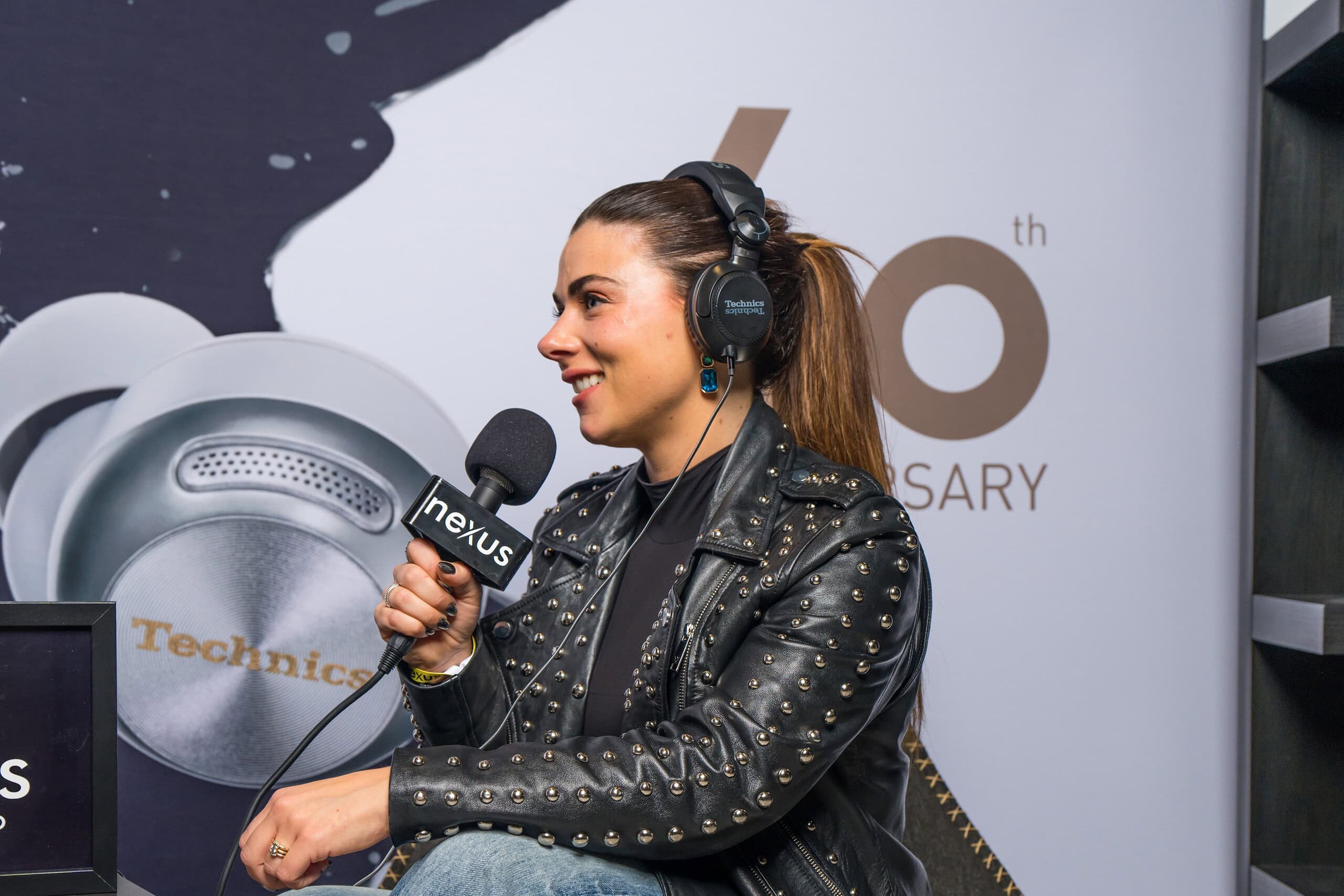 laura-van-dam-ade25-7 (Custom)