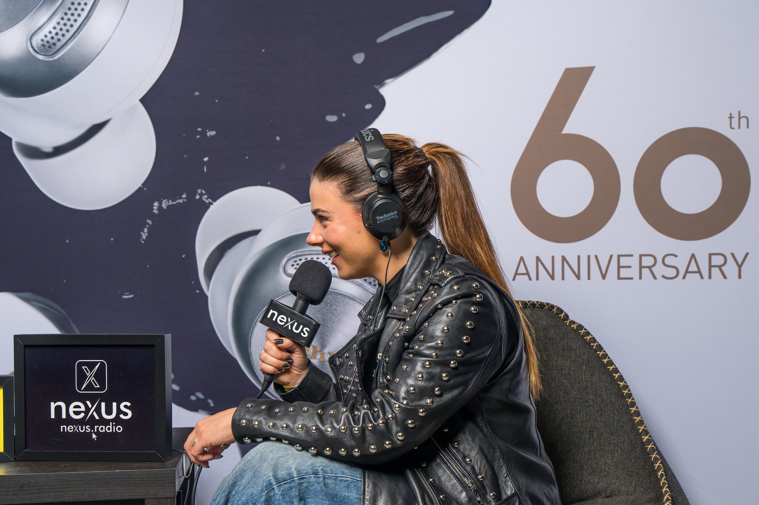 laura-van-dam-ade25-8 (Custom)