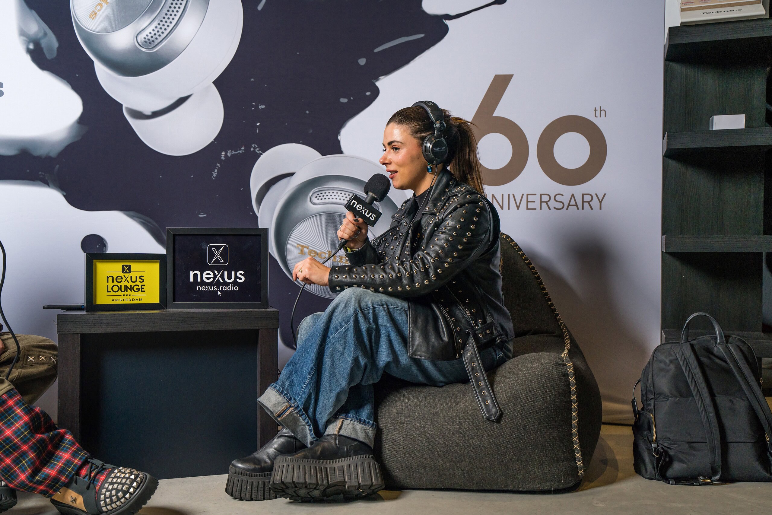 laura-van-dam-ade25-9 (Custom)