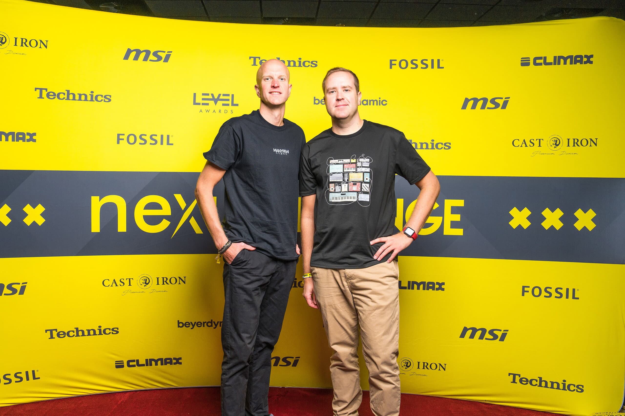 manyfew-ade25-1 (Custom)