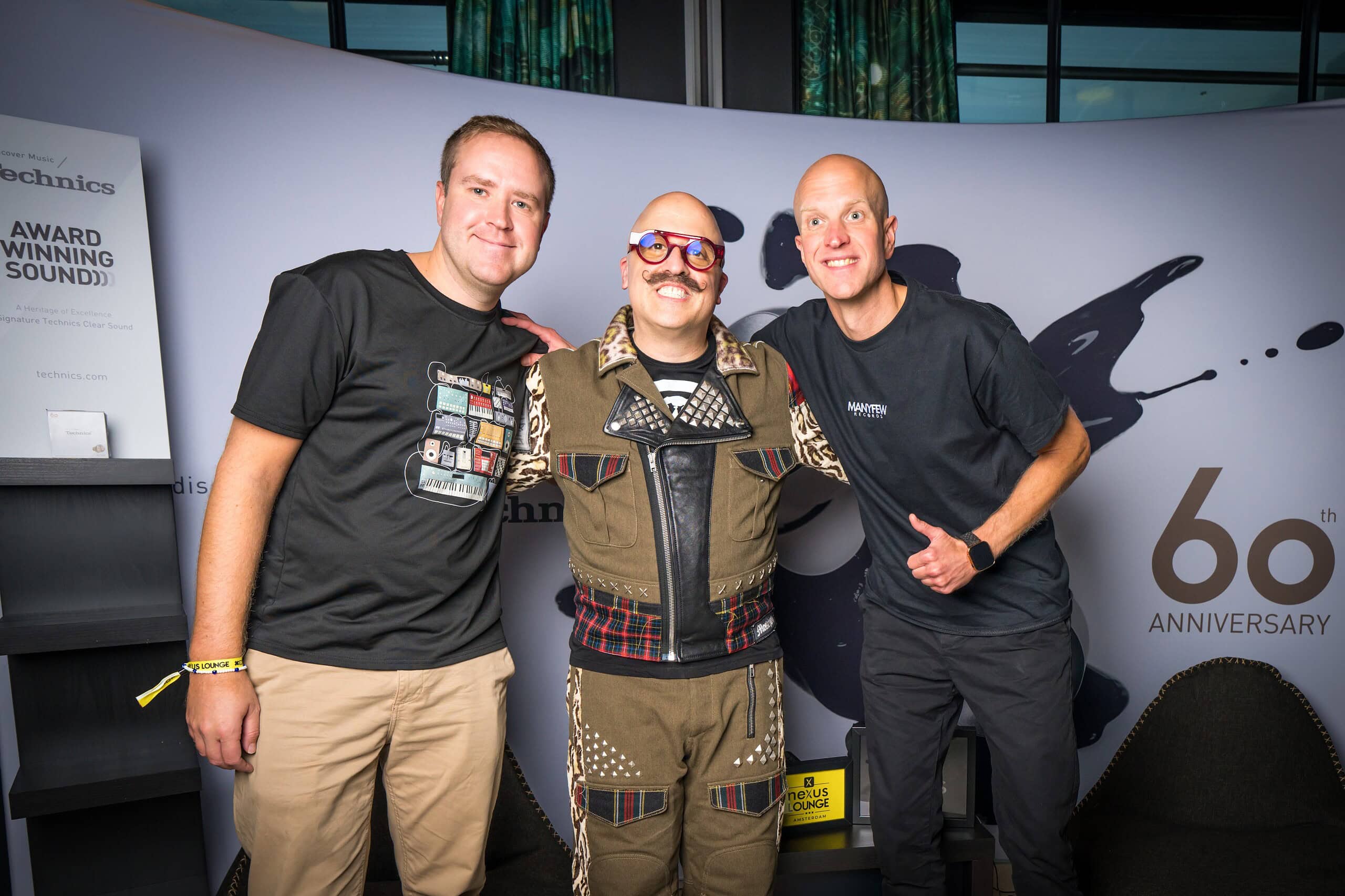 manyfew-ade25-6 (Custom)