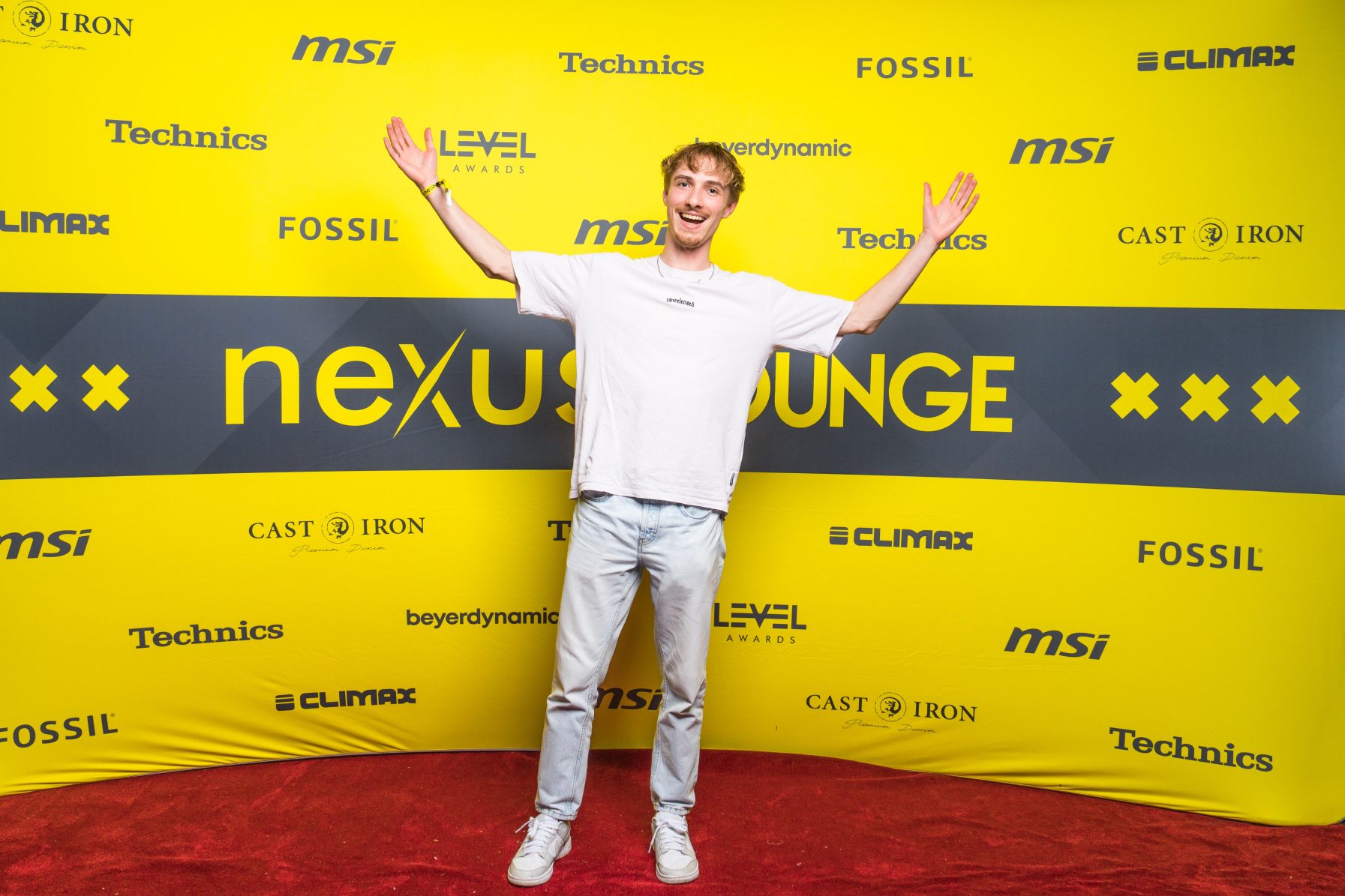 eloy hoose ade25 2 Custom