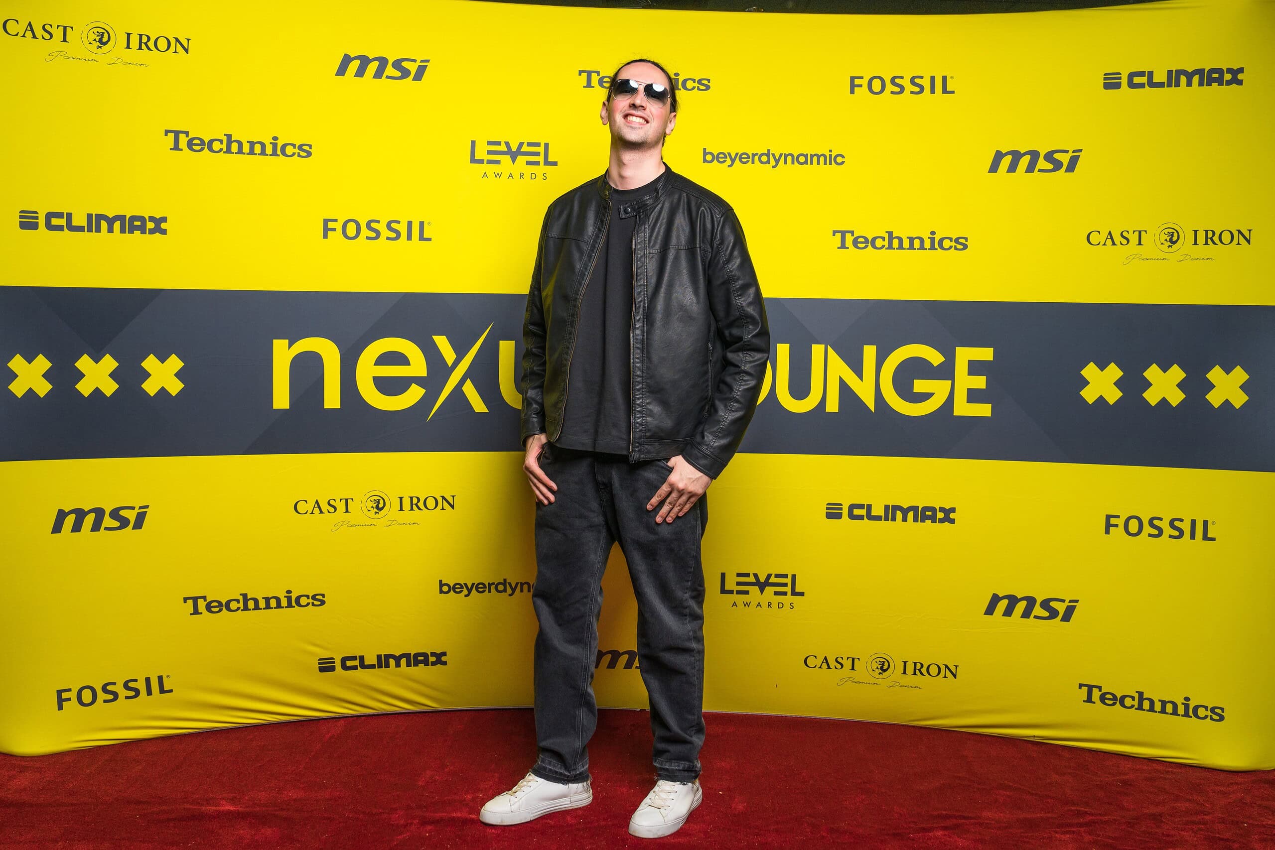 haxhia-ade25-2 (Custom)