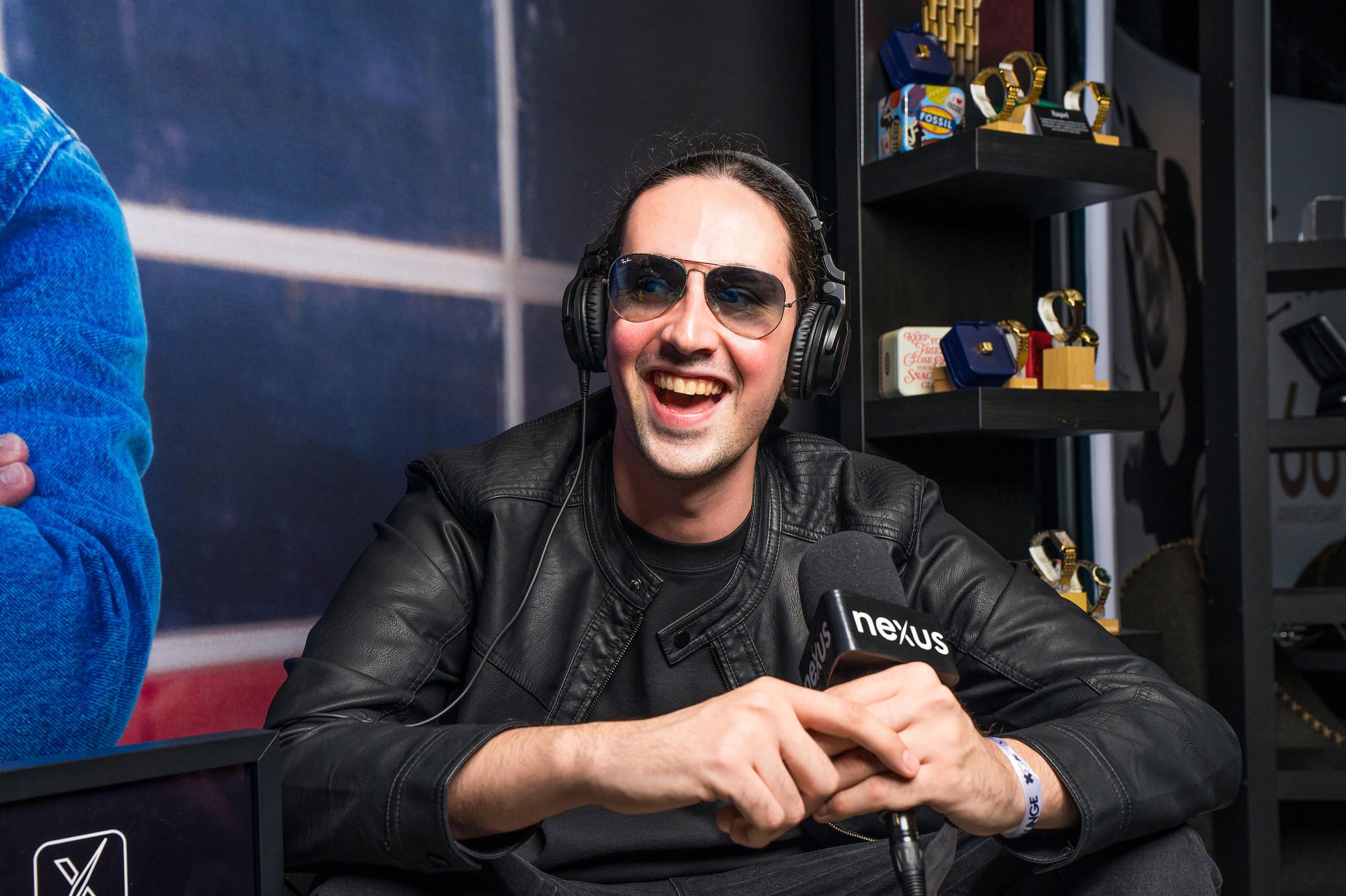 haxhia-ade25-4 (Custom)