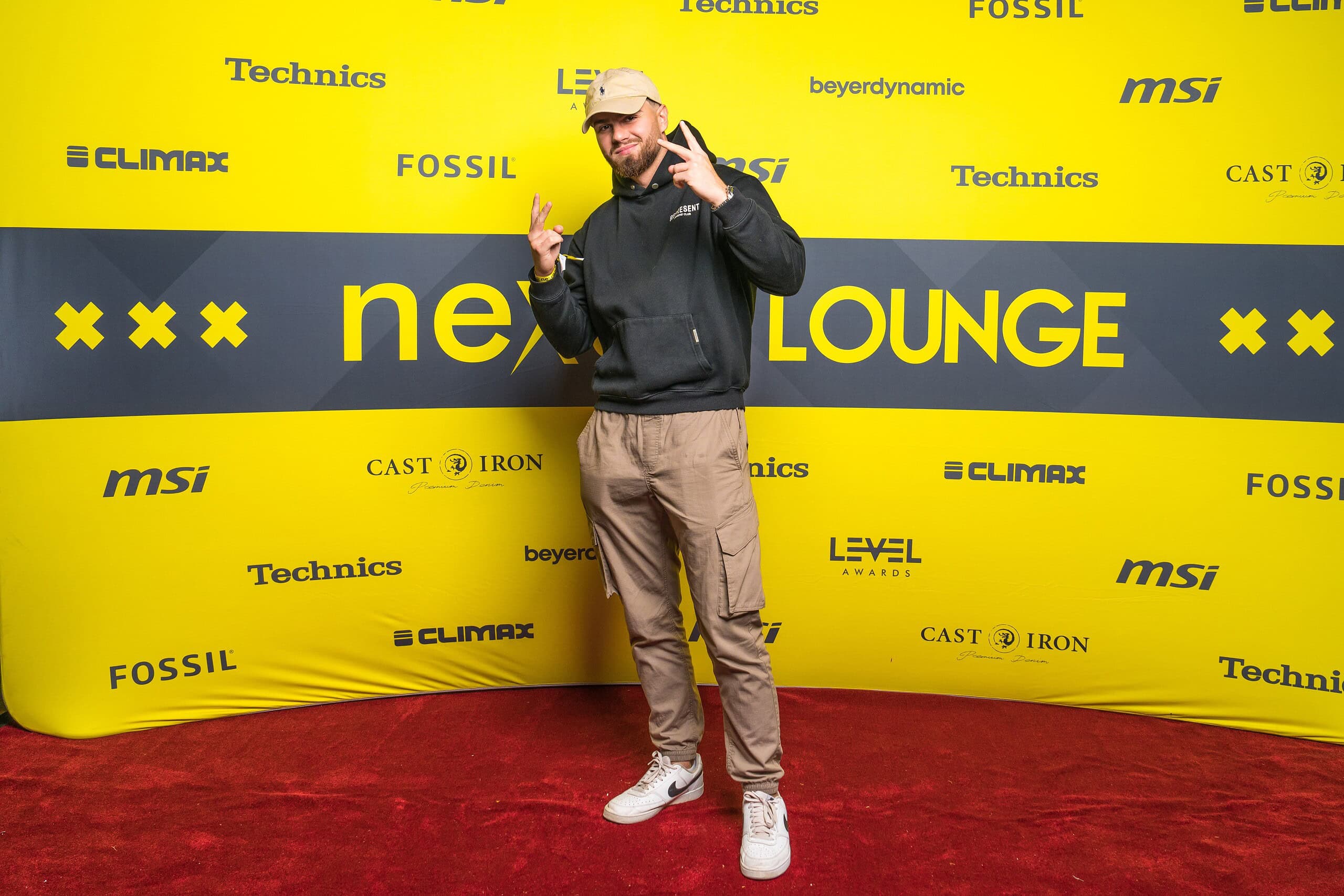 maud-ade25-8 (Custom)