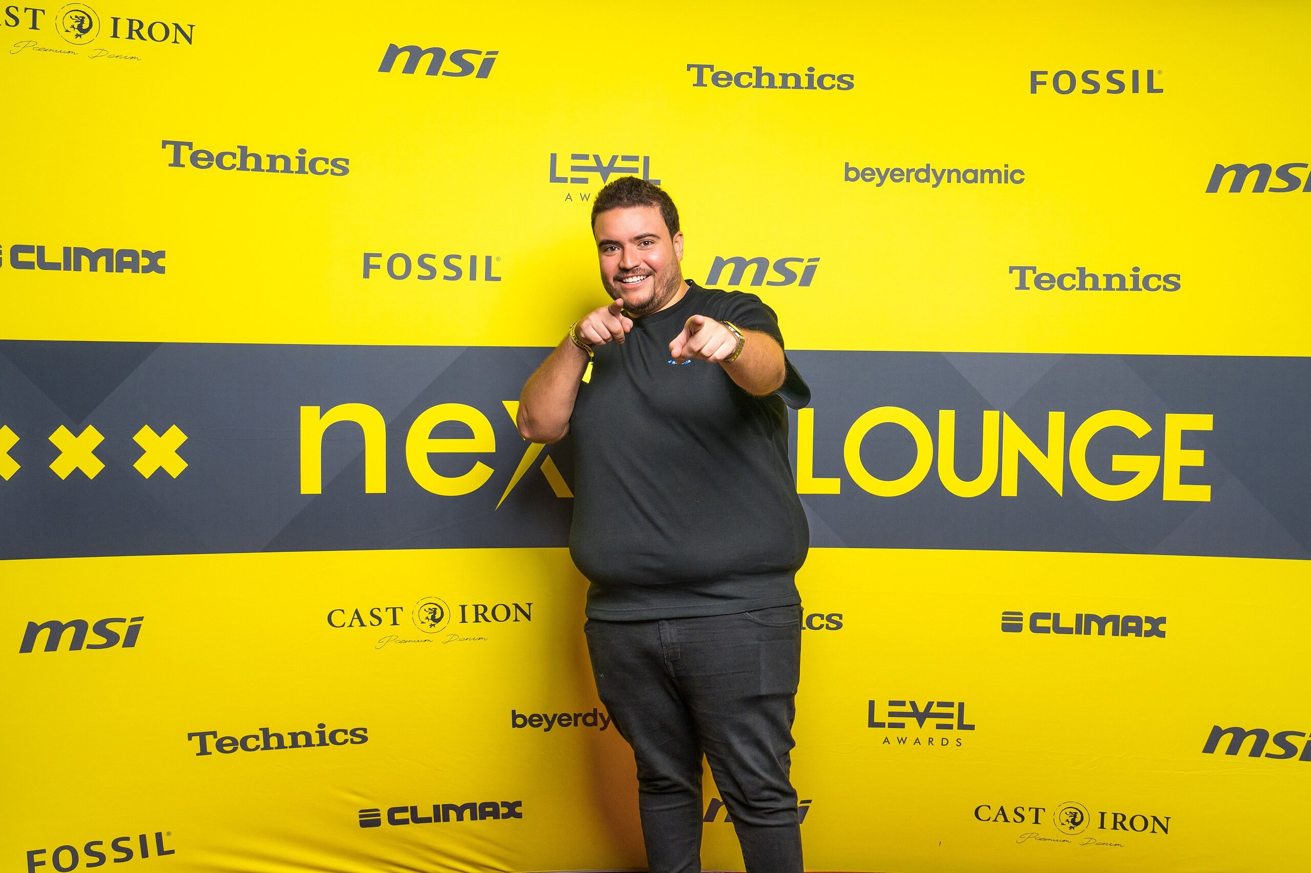 tony-kay-ade25-2 (Custom)