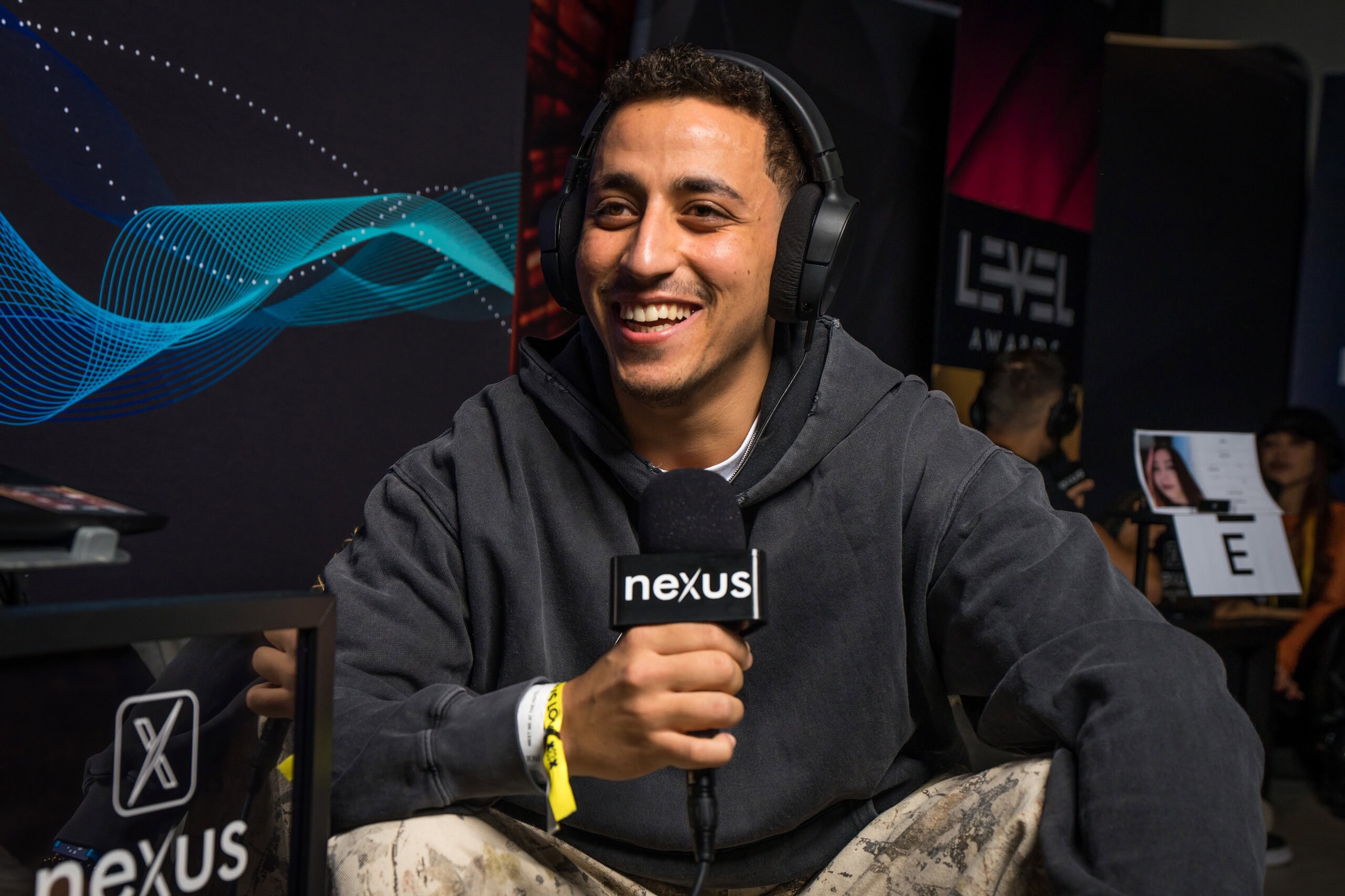 azoolandl-ade25-4 (Custom)