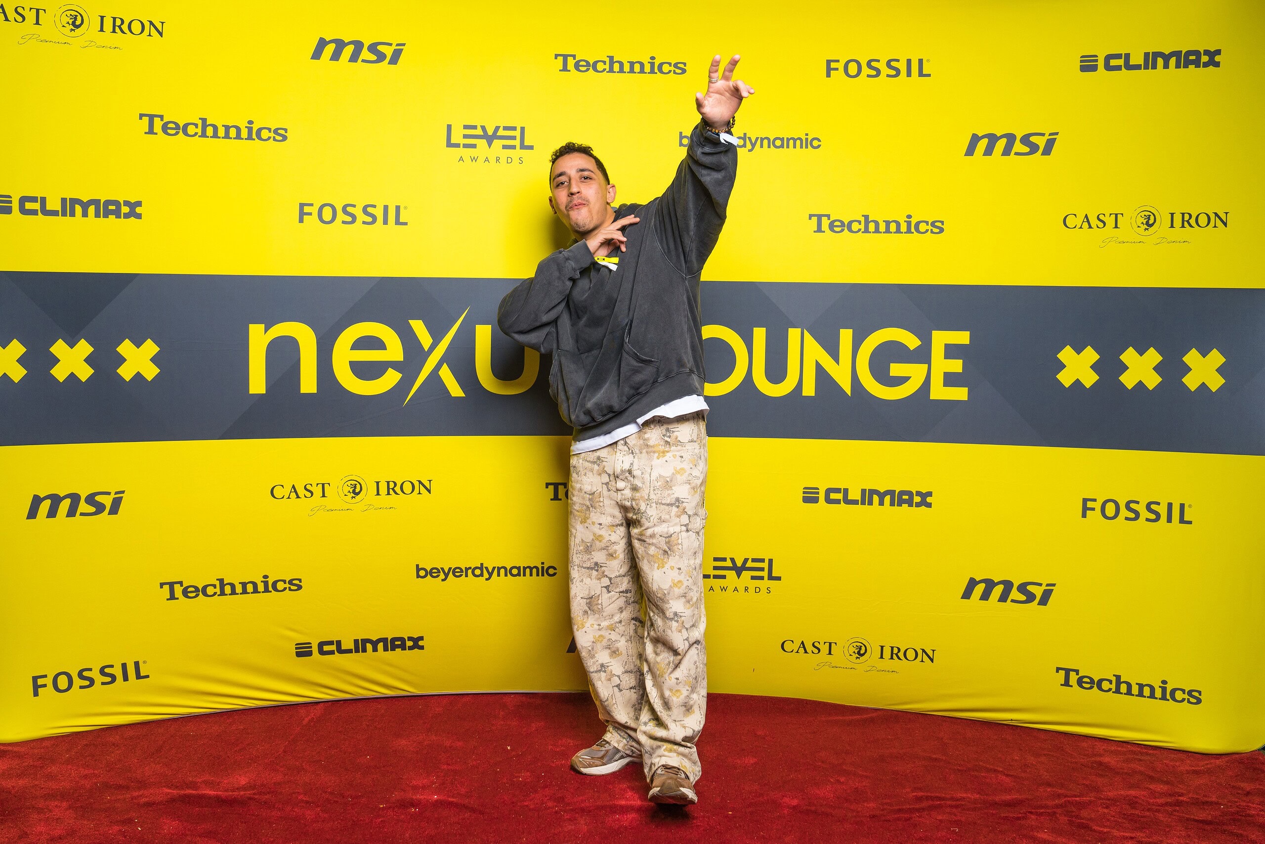 azoolandl-ade25-8 (Custom)