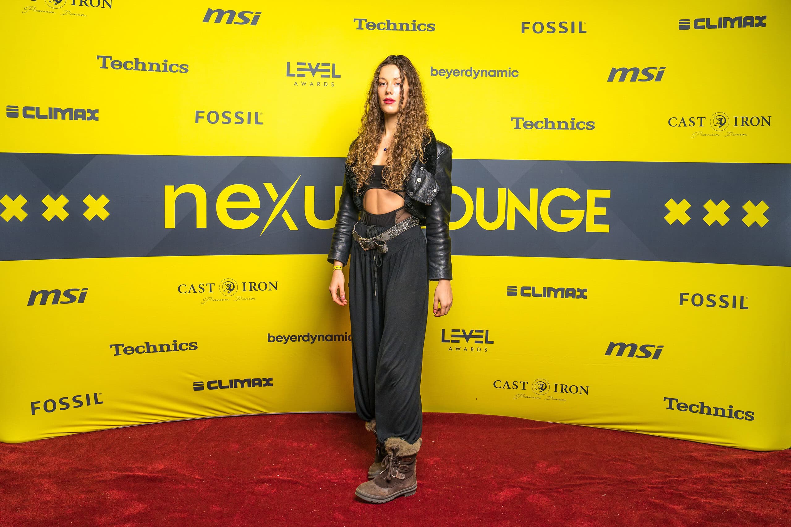 fortella-ade25-1 (Custom)