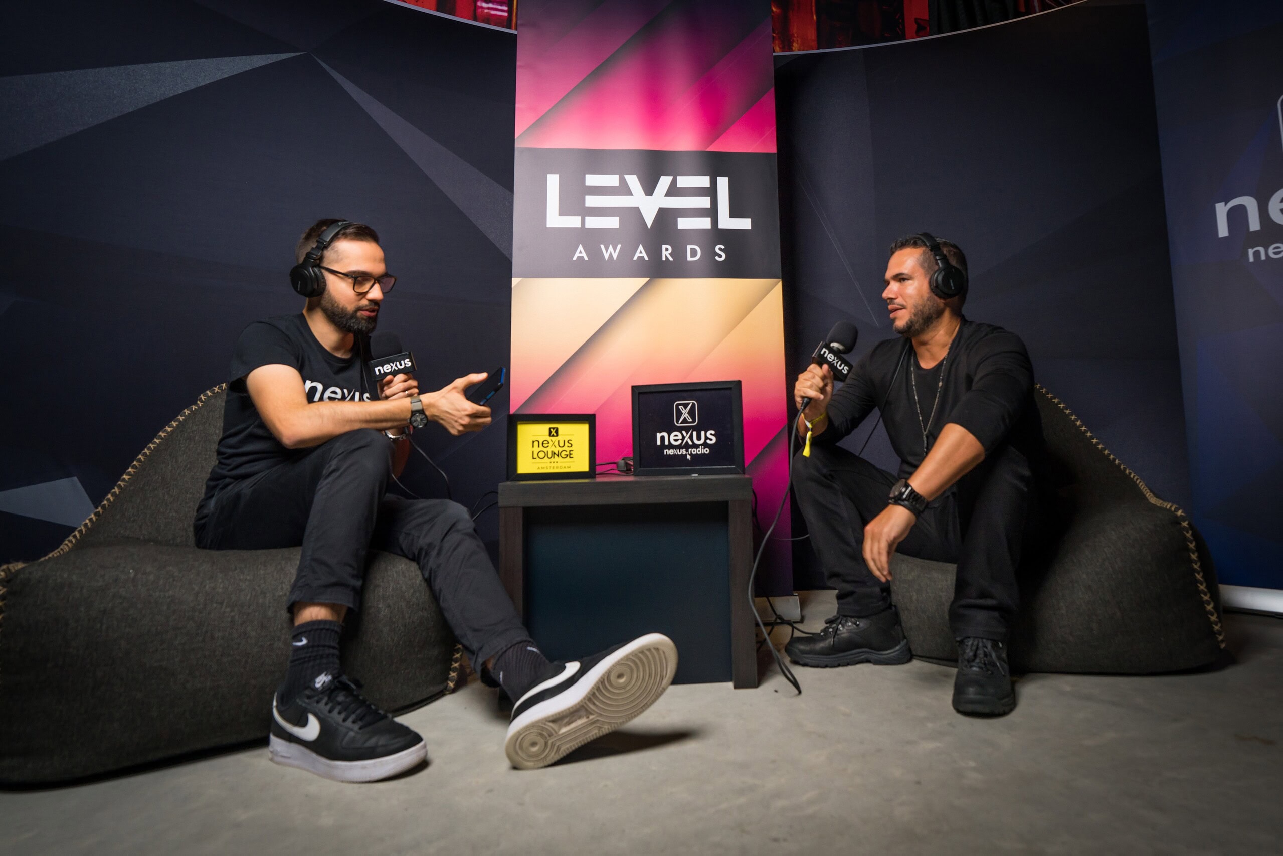 leo-oliver-ade25-1 (Custom)