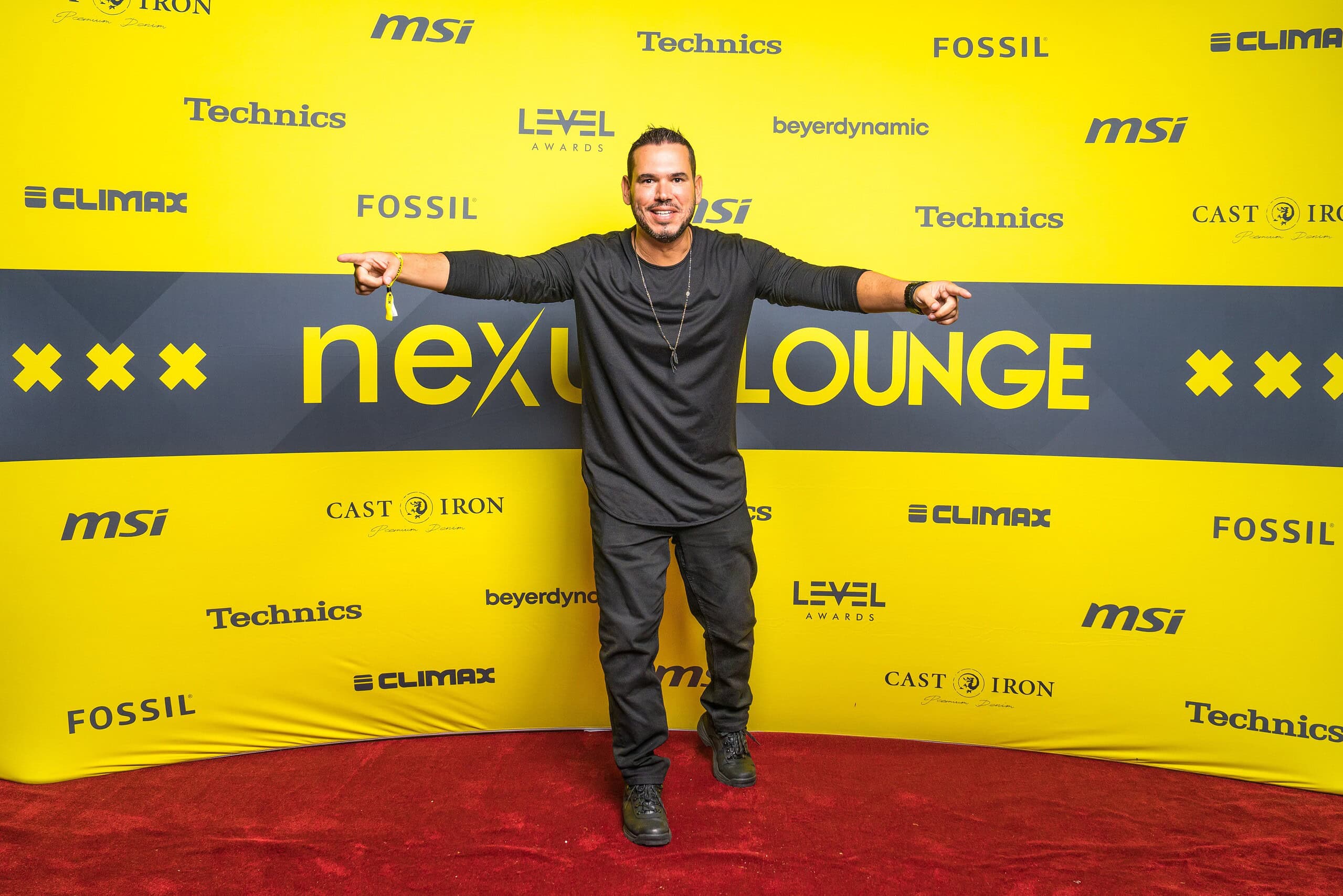 leo-oliver-ade25-7 (Custom)