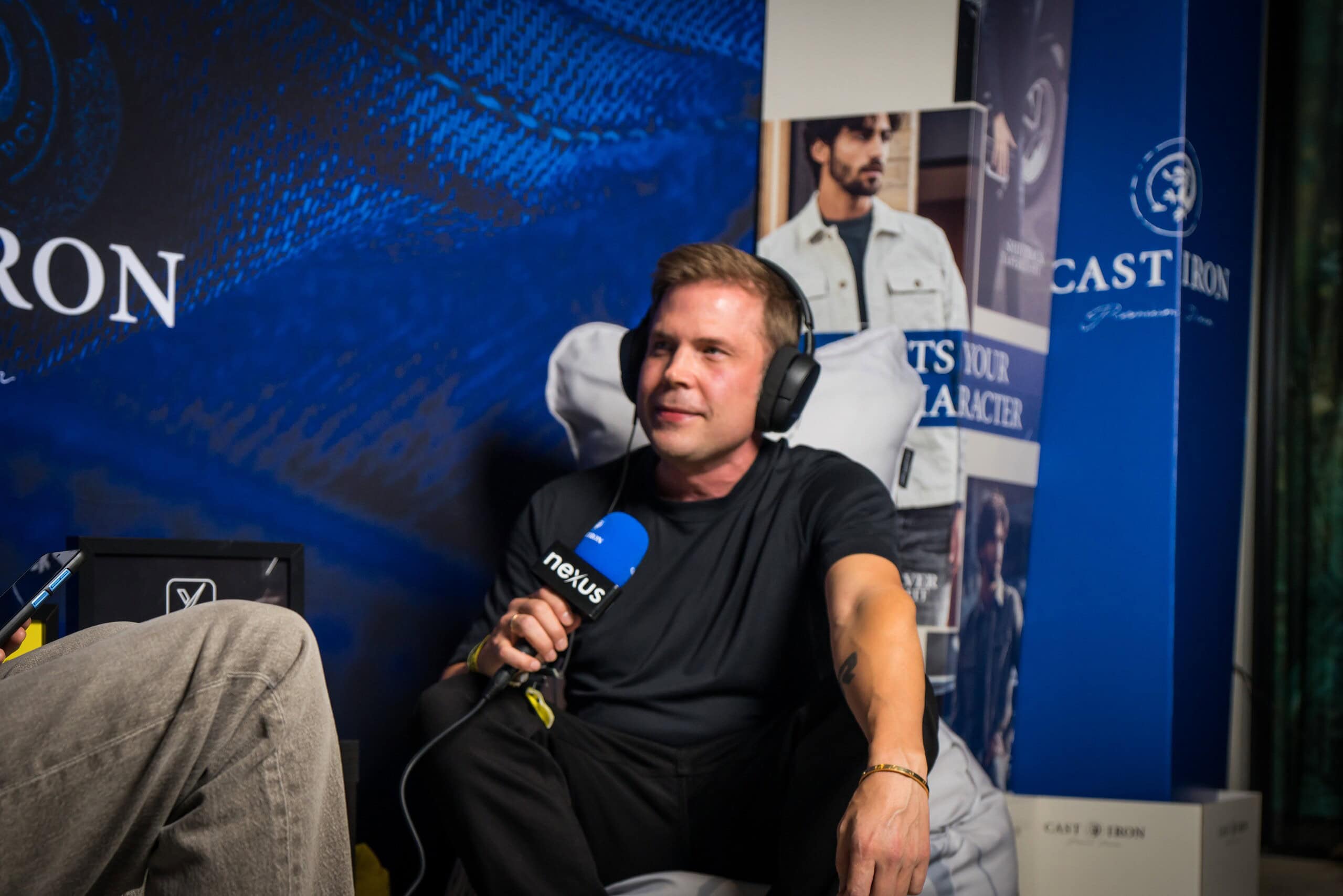 m07-ade25-2 (Custom)