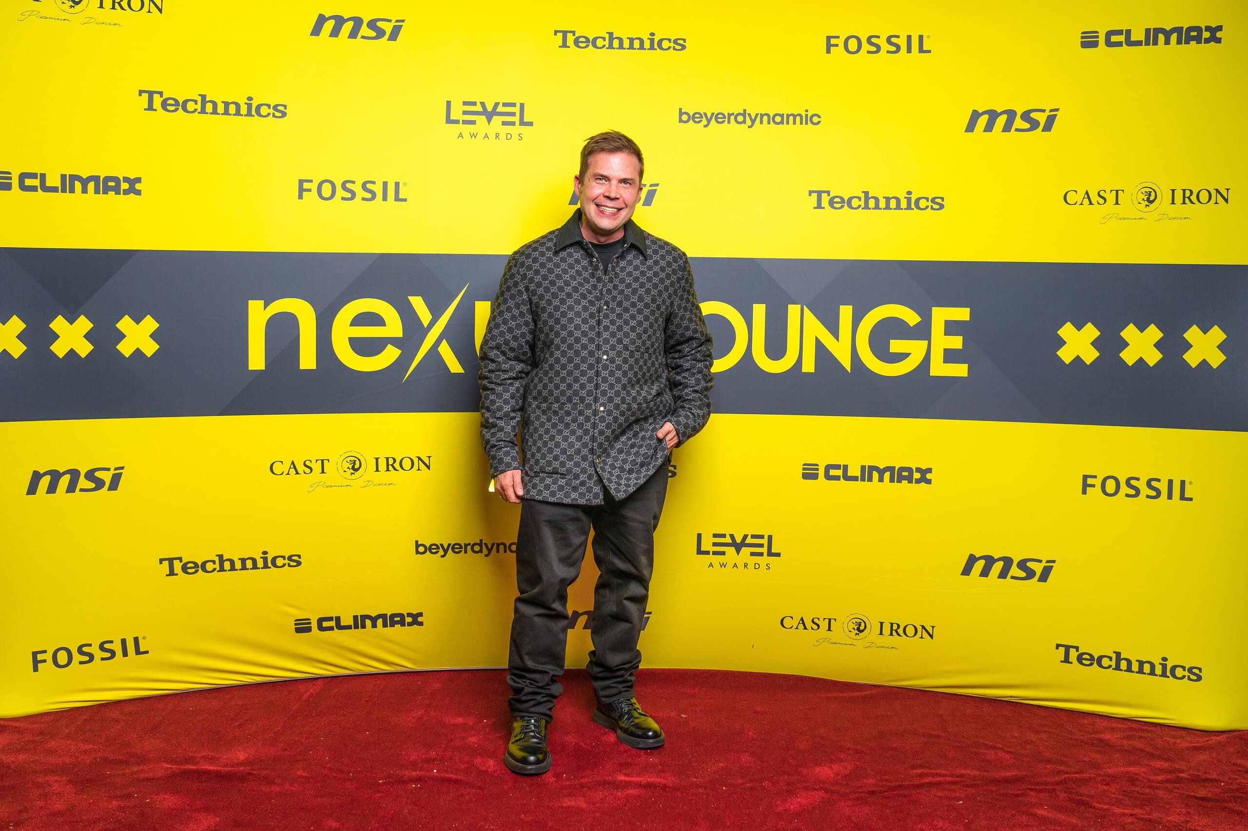 m07-ade25-5 (Custom)