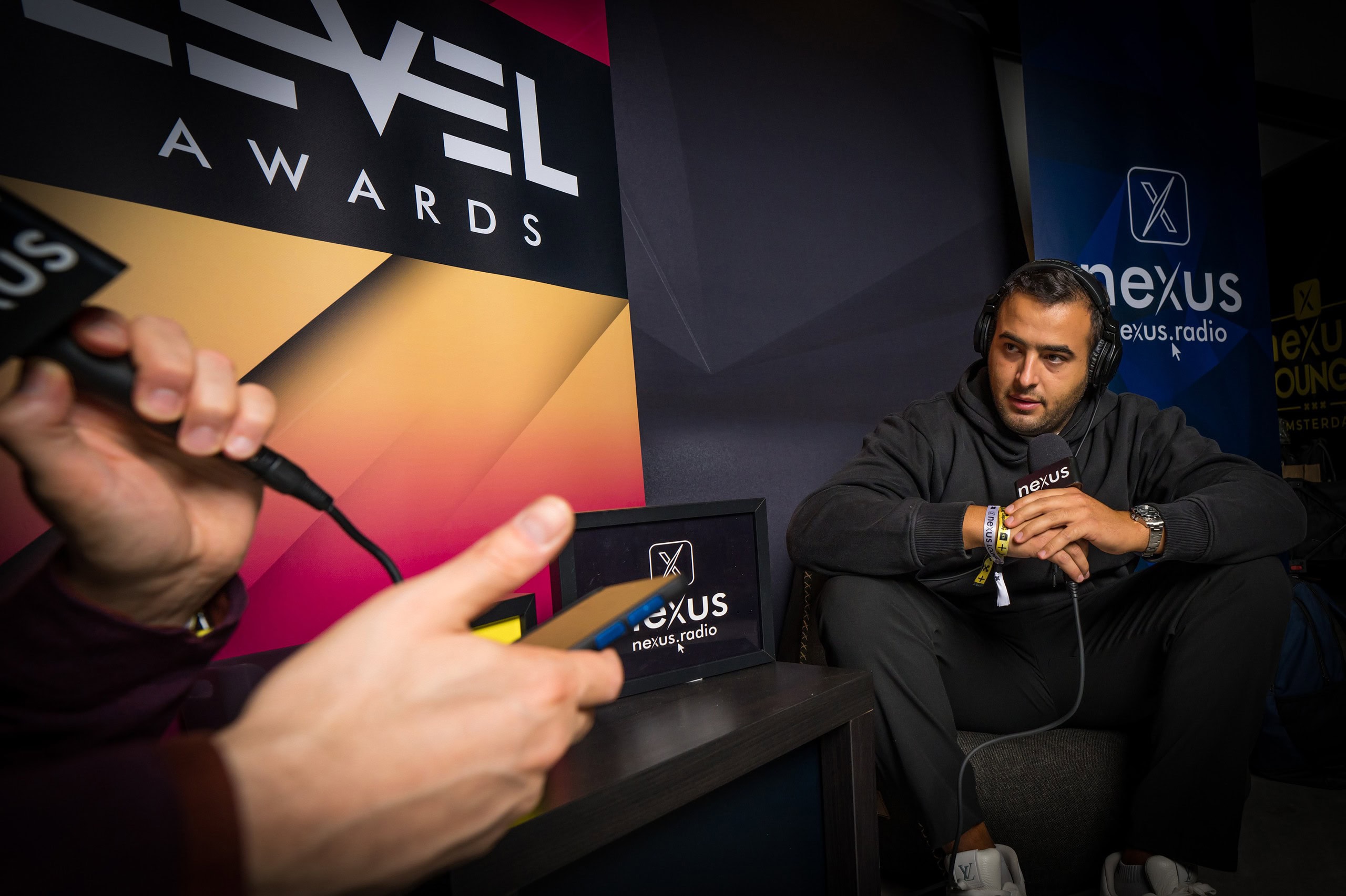 no-pleasures-ade25-4 (Custom)